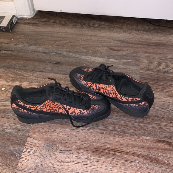 Shoes - Picture 3 of 3